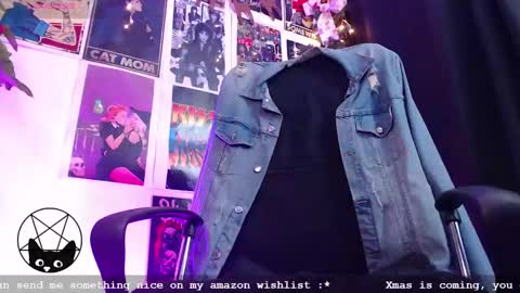 Mari online show from December 18, 2024, 10:35 pm