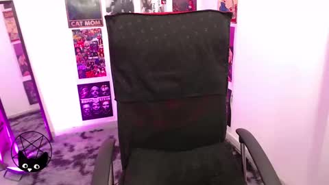 Mari online show from March 8, 2025, 5:38 am