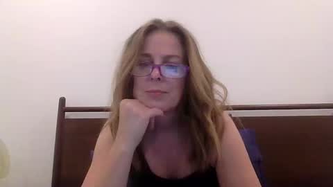 Snapshot of iampoppyy chatting on October 11, 2025, 2:22 am iampoppyy online show from October 11, 2025, 2:22 am