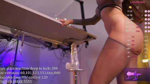 Snapshot of iamsavagegirl chatting on January 30, 2025, 2:04 pm Yana online show from January 30, 2025, 2:04 pm