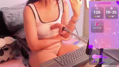 Steph - Online Again   - 1 DECEMBER online show from July 27, 2026, 4:52 am