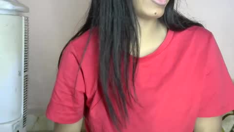 iamHotTaara online show from December 23, 2024, 7:09 pm