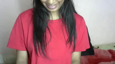 iamHotTaara online show from December 26, 2024, 8:32 pm