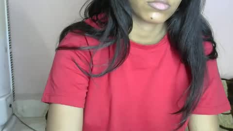 iamHotTaara online show from December 28, 2024, 1:49 pm
