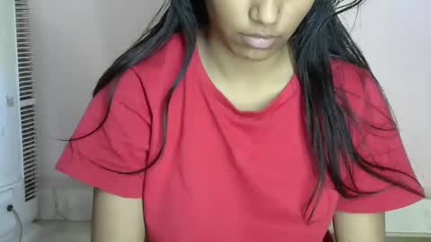 iamHotTaara online show from January 4, 2025, 10:49 am