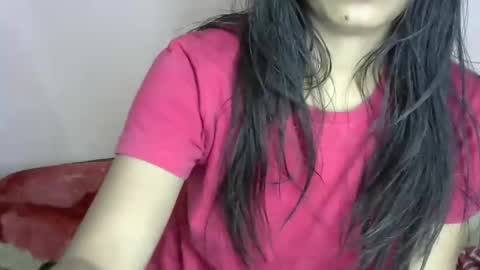iamHotTaara online show from January 8, 2025, 12:58 pm