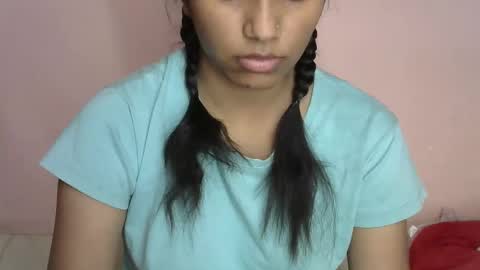 iamHotTaara online show from January 22, 2025, 10:07 am