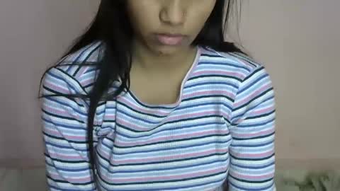 iamHotTaara online show from February 11, 2025, 4:33 am