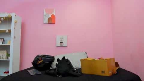 IAN CASTILLO online show from November 26, 2025, 11:11 am