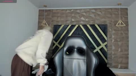 IAN CASTILLO online show from February 16, 2026, 11:17 am