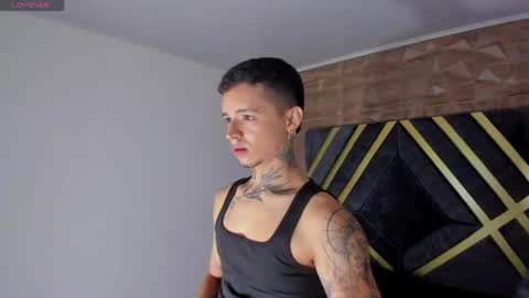 Snapshot of ian_castillo_ chatting on April 25, 2026, 11:13 am IAN CASTILLO online show from April 25, 2026, 11:13 am