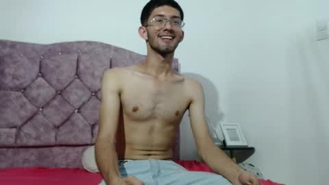 Snapshot of ian_thompsoncut chatting on October 30, 2025, 4:14 am Ian Thompson online show from October 30, 2025, 4:14 am