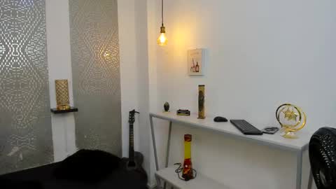       online show from October 31, 2025, 1:34 pm