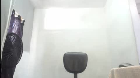 Snapshot of ian_tuner chatting on October 16, 2025, 6:09 pm ian_tuner online show from October 16, 2025, 6:09 pm