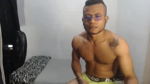 ian_tuner online show from December 2, 2025, 8:08 am