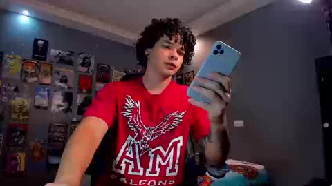 Snapshot of ian_versace chatting on September 19, 2025, 3:52 am Andres online show from September 19, 2025, 3:52 am