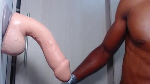 Snapshot of ianrashatxxx chatting on October 28, 2025, 11:07 pm Ian Rashad online show from October 28, 2025, 11:07 pm