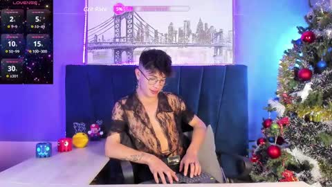 Snapshot of ianwayne_ chatting on December 13, 2024, 5:49 am Andrew online show from December 13, 2024, 5:49 am