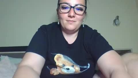 Yasmine online show from April 28, 2026, 6:35 pm