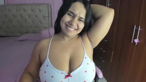 Daniela online show from November 4, 2025, 7:13 pm