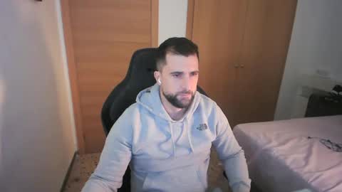 iberian_macho online show from December 20, 2025, 12:23 pm