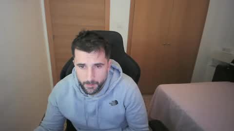 iberian_macho online show from January 9, 2026, 7:04 pm