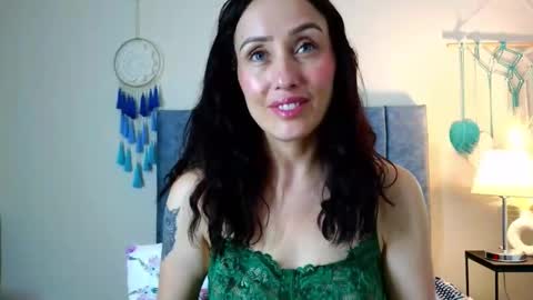 Snapshot of iberianmoonmk chatting on September 30, 2025, 11:26 am Iberian Moon online show from September 30, 2025, 11:26 am