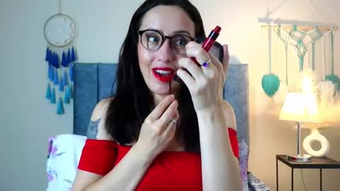 Snapshot of iberianmoonmk chatting on October 9, 2025, 5:44 pm Iberian Moon online show from October 9, 2025, 5:44 pm