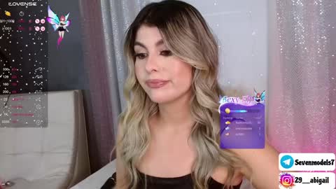 ice_y_abigail online show from December 5, 2024, 3:50 pm