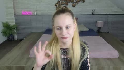 Ice Blue online show from April 5, 2026, 7:55 pm