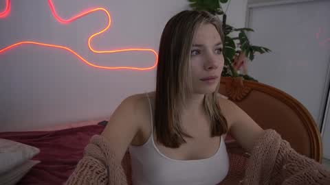 Snapshot of icedanielles chatting on December 7, 2024, 7:10 pm Danielle online show from December 7, 2024, 7:10 pm