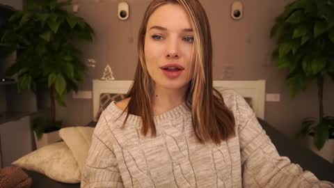 Snapshot of icedanielles chatting on December 26, 2024, 6:22 pm Danielle online show from December 26, 2024, 6:22 pm