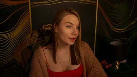 Snapshot of icedanielles chatting on December 27, 2024, 7:14 pm Danielle online show from December 27, 2024, 7:14 pm