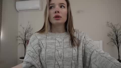 Snapshot of icedanielles chatting on February 9, 2025, 8:33 am Danielle online show from February 9, 2025, 8:33 am