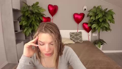 Snapshot of icedanielles chatting on February 20, 2025, 1:40 pm Danielle online show from February 20, 2025, 1:40 pm