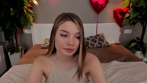 Snapshot of icedanielles chatting on March 9, 2025, 6:43 pm Danielle online show from March 9, 2025, 6:43 pm