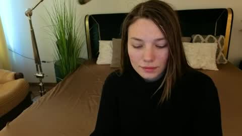 Danielle online show from April 3, 2026, 12:36 pm