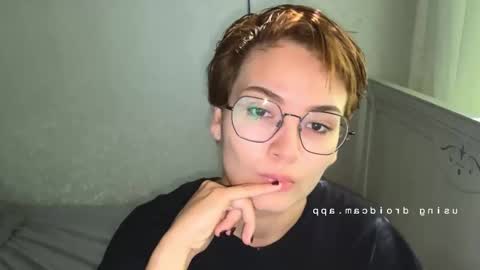 Snapshot of iceeheart chatting on September 14, 2025, 9:19 am Ksenia online show from September 14, 2025, 9:19 am