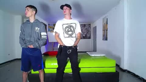 Snapshot of icevermilk chatting on September 24, 2025, 1:14 pm THOMAS AND DAMIAND online show from September 24, 2025, 1:14 pm