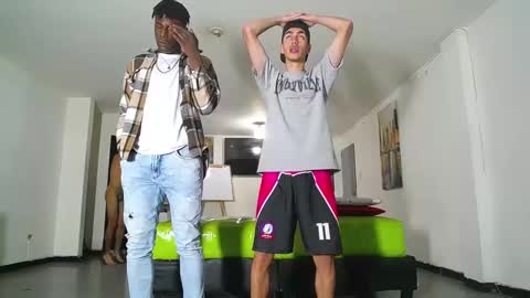 Snapshot of icevermilk chatting on October 10, 2025, 12:37 pm THOMAS AND DAMIAND online show from October 10, 2025, 12:37 pm