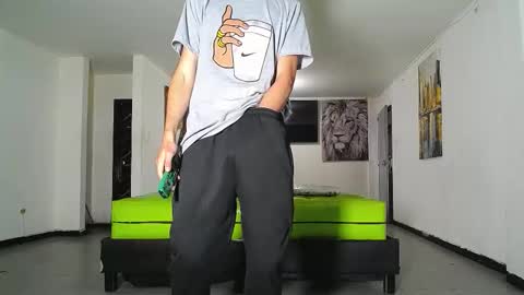 Snapshot of icevermilk chatting on October 19, 2025, 12:39 pm THOMAS AND DAMIAND online show from October 19, 2025, 12:39 pm