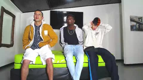 THOMAS AND DAMIAND online show from November 8, 2025, 12:16 pm