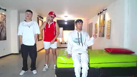 THOMAS AND DAMIAND online show from November 28, 2025, 12:30 pm