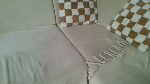 Snapshot of ich_hh chatting on October 31, 2025, 8:59 am SnowTiger online show from October 31, 2025, 8:59 am