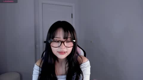 Hitomi   online show from October 1, 2025, 8:42 am