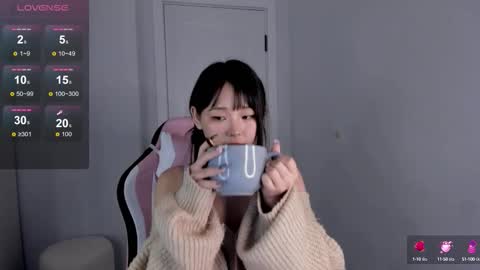 Hitomi   online show from October 3, 2025, 9:56 pm