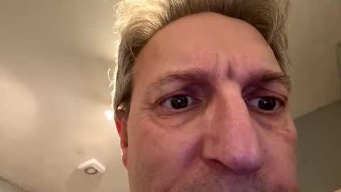 icums4u online show from November 5, 2025, 4:40 pm