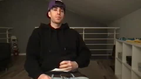 icyninesix online show from January 28, 2025, 8:04 pm