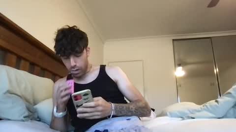 icyninesix online show from March 6, 2025, 5:24 am