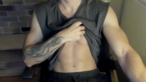 Snapshot of idkiww chatting on October 15, 2025, 8:09 pm yo online show from October 15, 2025, 8:09 pm